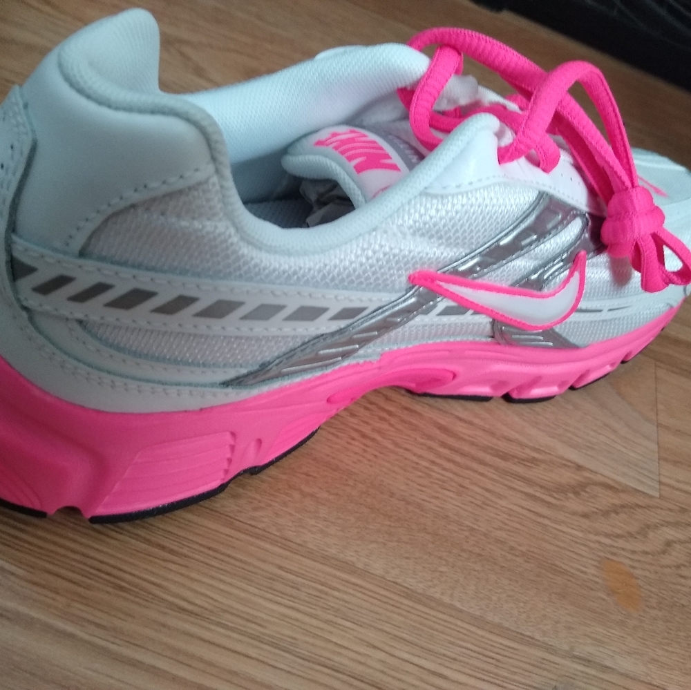 Brand-new nikes